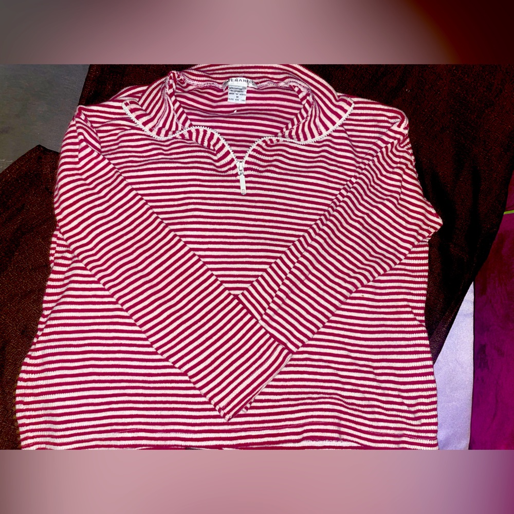 Red Striped Scenario Collared Pullover Zipper Sweater